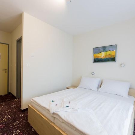 Hotel Jakec Trije Kralji Na Pohorju Zgornja Loznica Exterior foto