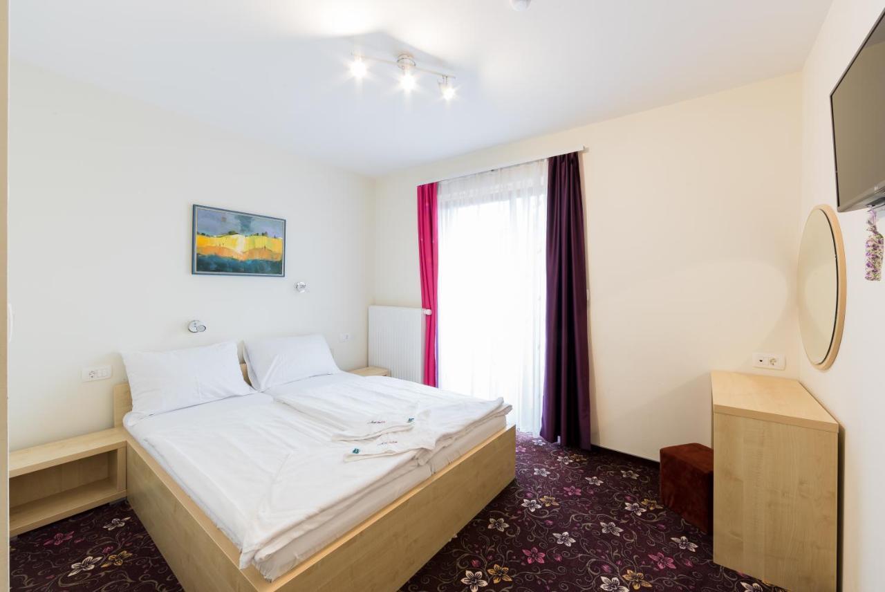 Hotel Jakec Trije Kralji Na Pohorju Zgornja Loznica Exterior foto